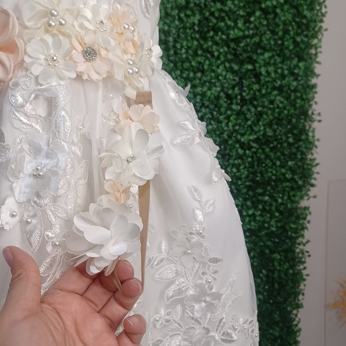Model Cari Dress