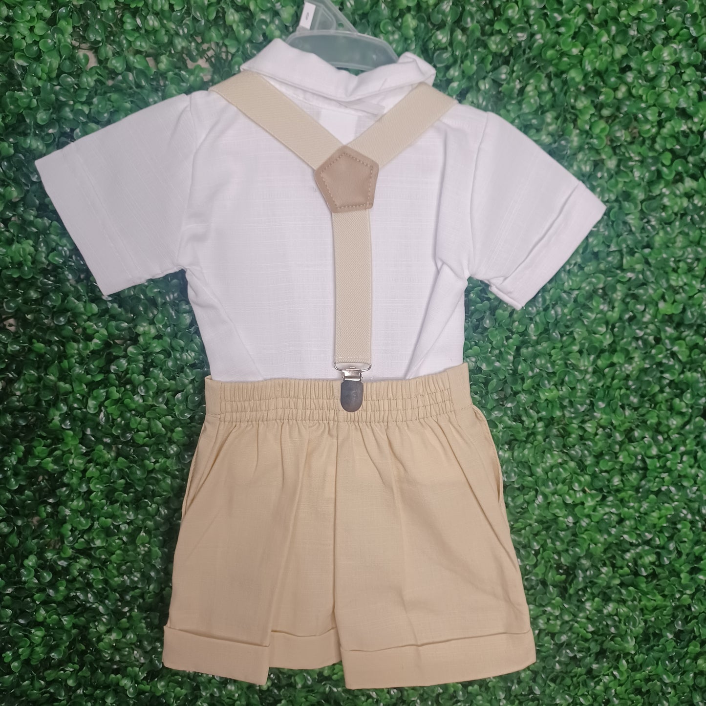 Model Johnny Boy outfit